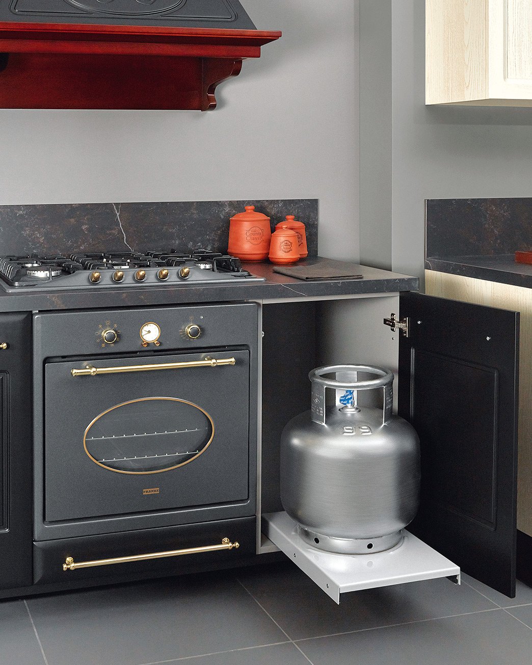 Pull-Out Propane Tank Tray