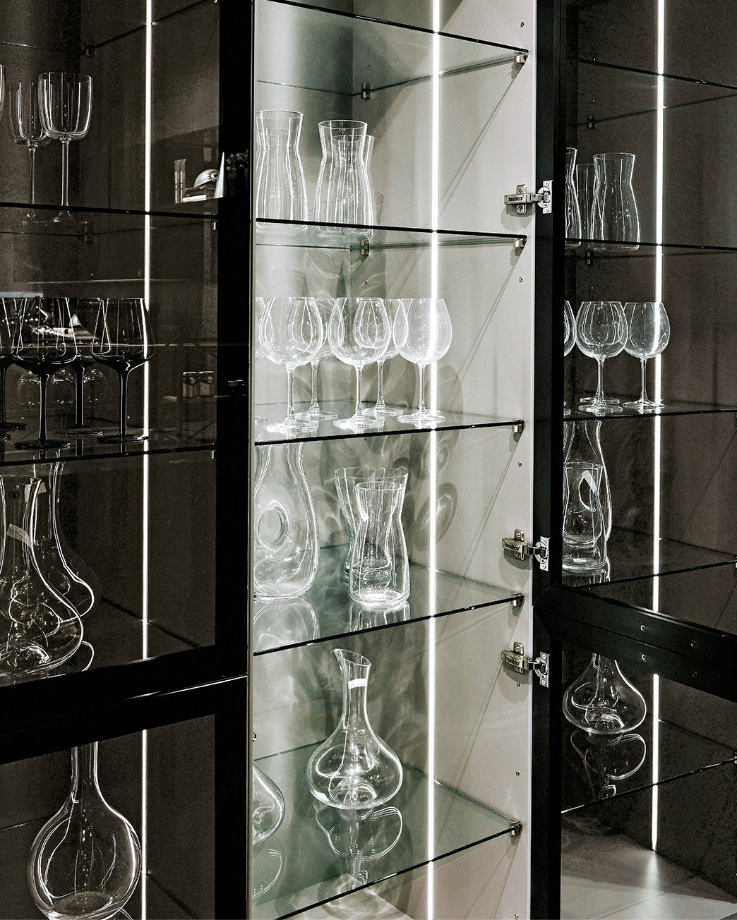 Cabinet Interior Built-in LED Lighting